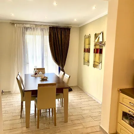 Fourka House
