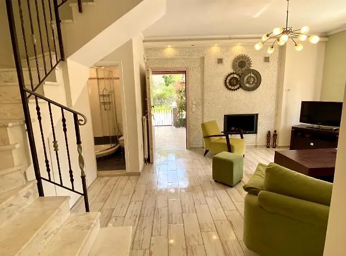 Fourka House *