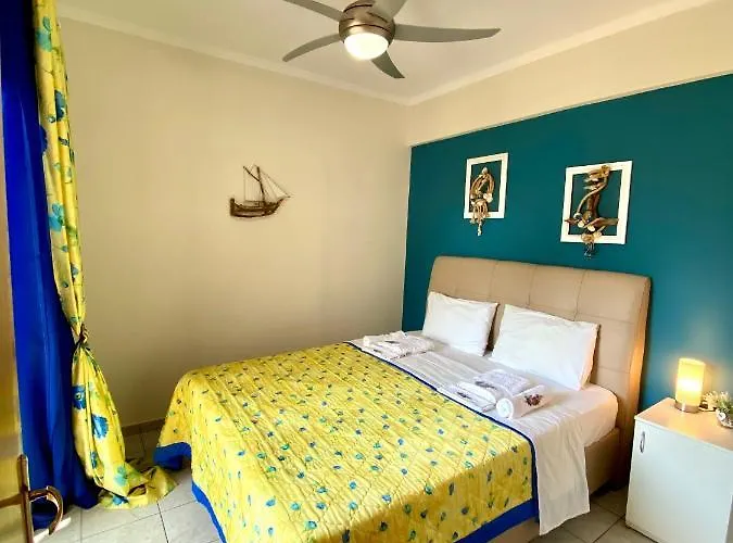 Fourka House كاساندريا
