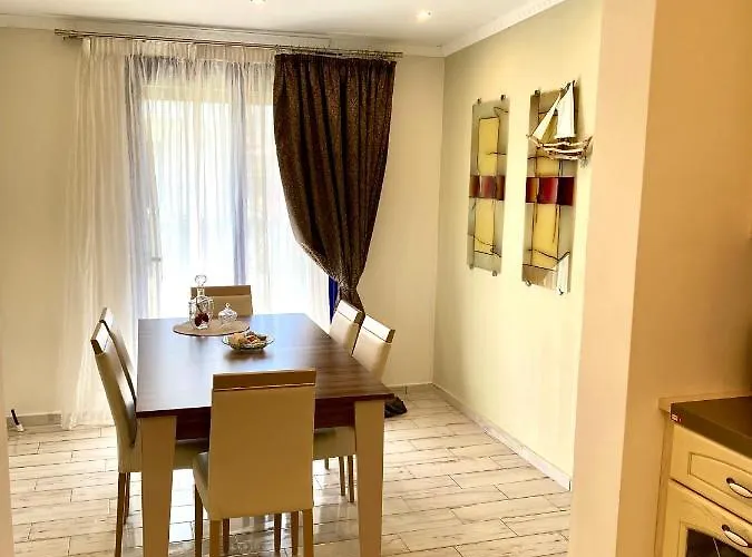 Fourka House